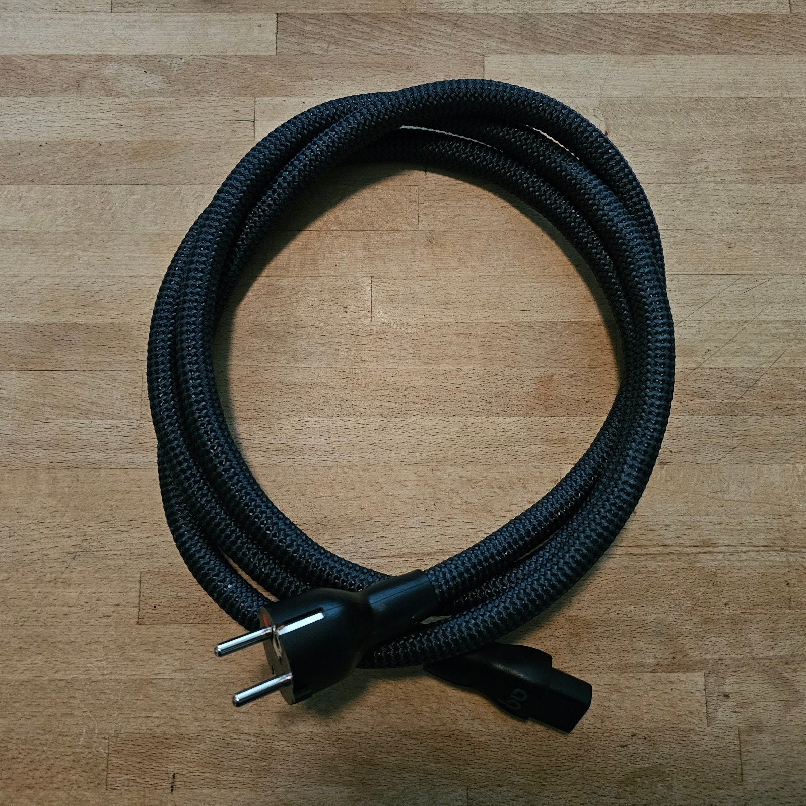 AudioQuest NRG Y3 - 2 lengtes van 2 meter Powercord, Ophalen of Verzenden, Zo goed als nieuw, Minder dan 2 meter, Componentkabel