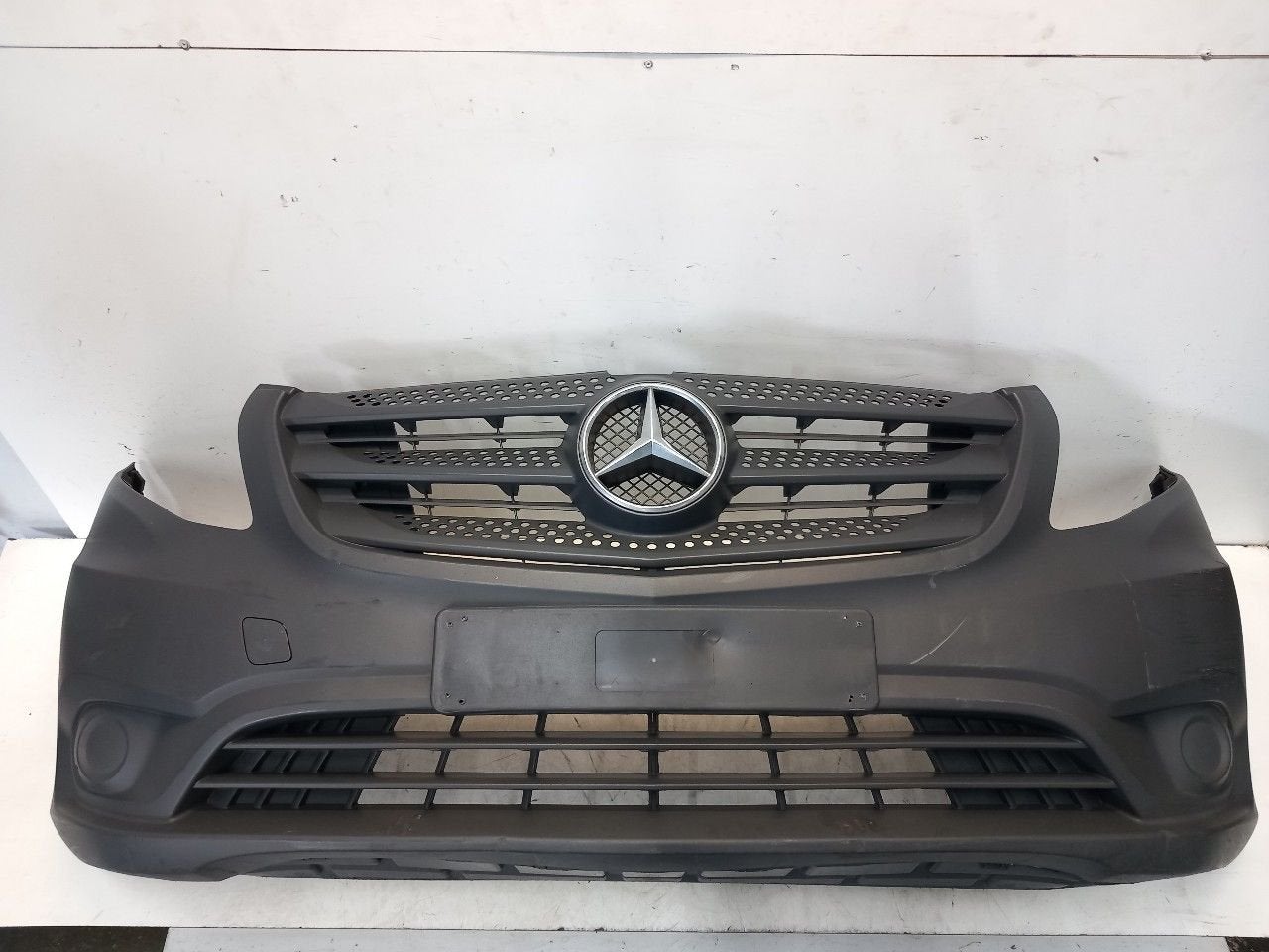 Bumper voor Mercedes-Benz Vito, Onderdelen@venauto.nl, Van der Ven Autorecycling B.V., Gebruikt, Ettenseweg 76, 4706 PB Roosendaal, The Netherlands