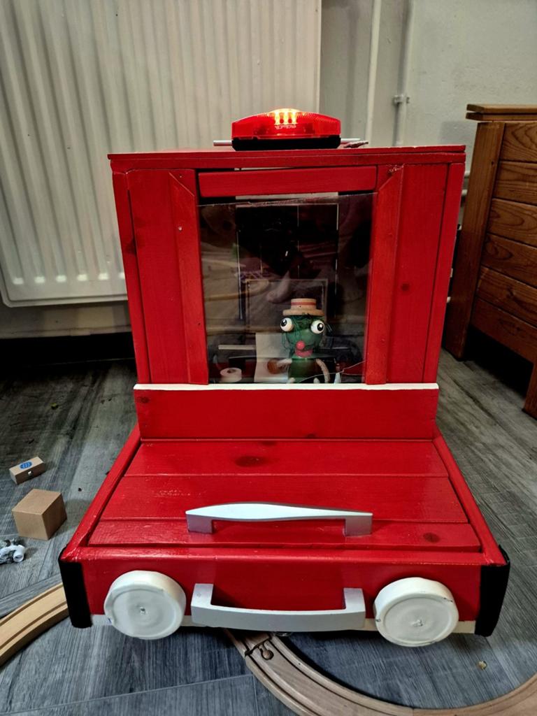 Gratis ophalen: grote houten speelauto, Kinderen en Baby's, Ophalen