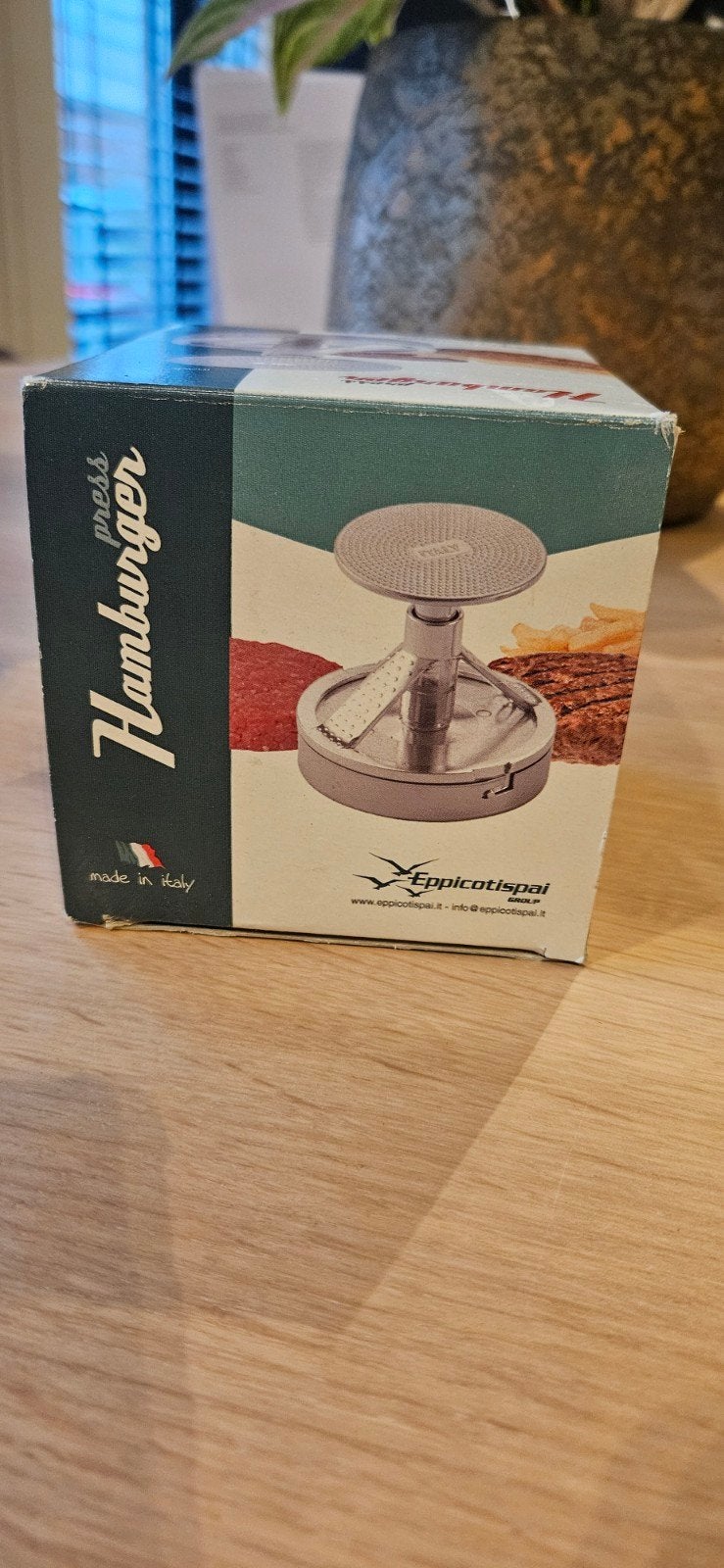 HAMBURGER PERS NIEUW, Ophalen, Nieuw
