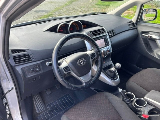 Toyota Verso 2.0 D-4D-F Aspiration Grijs kenteken! ECC Audio, Auto's, Gebruikt, Zwart, 4 cilinders, Origineel Nederlands