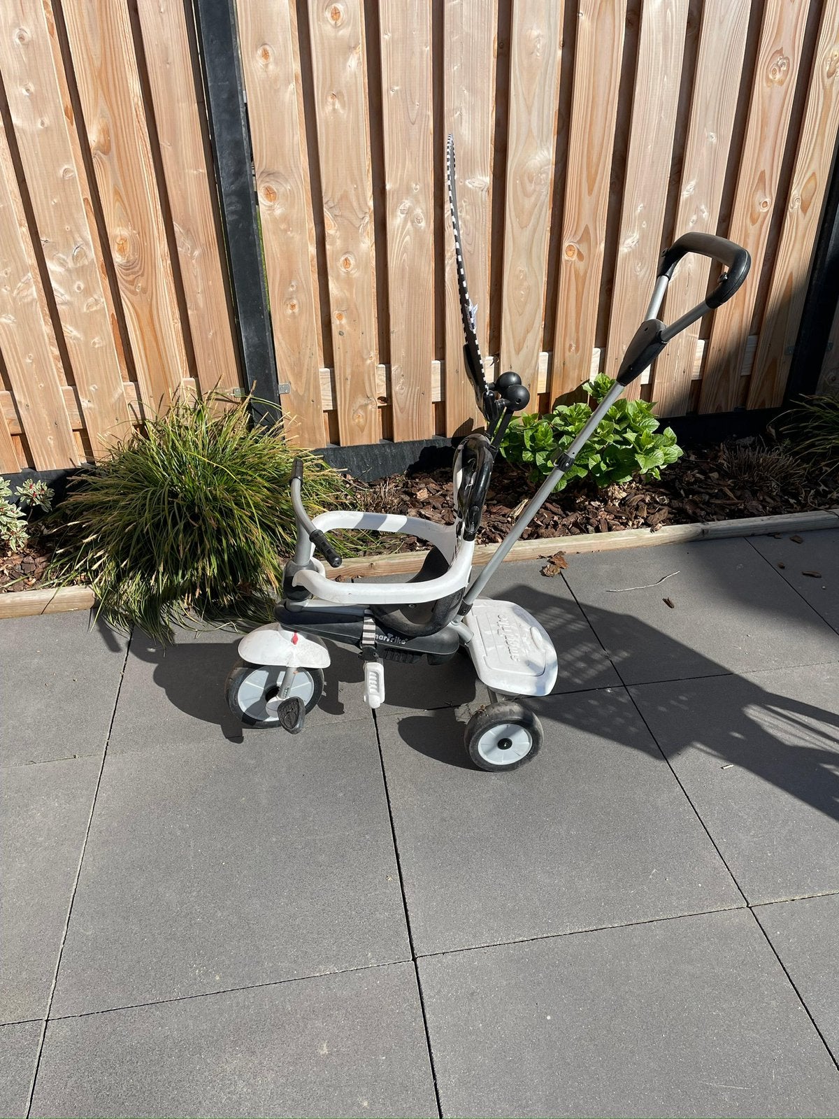 SmarTrike kind 25 euro, Ophalen, Zo goed als nieuw, Minder dan 16 inch