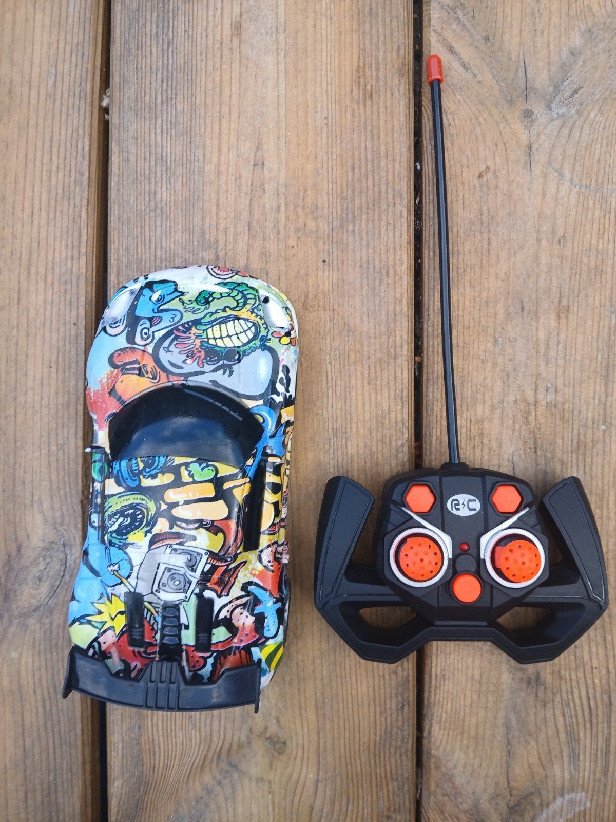 Leuke RC auto met controller - Werkt prima!, Elektro, Gebruikt, Ophalen of Verzenden, Auto onroad