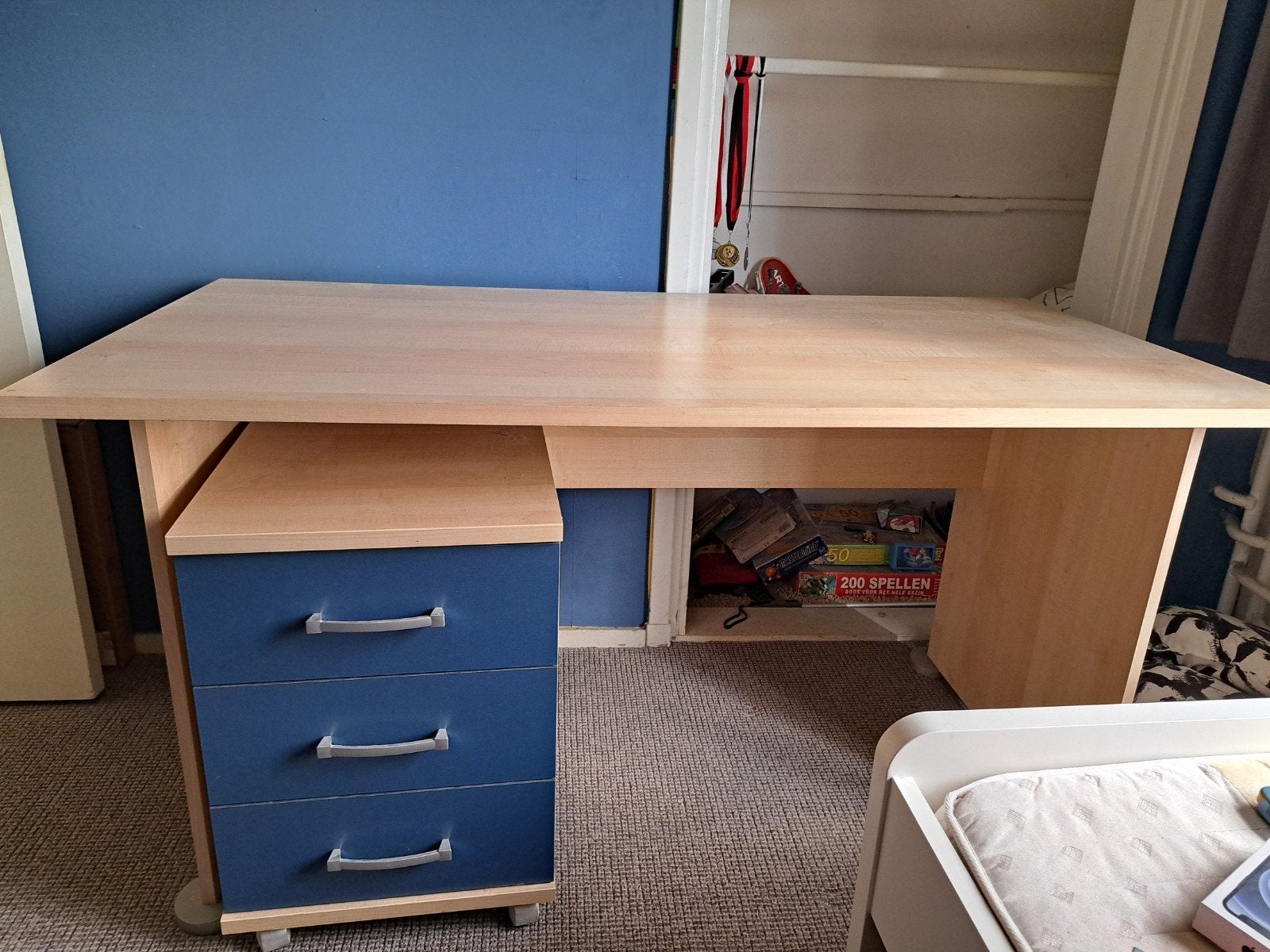 bureau met ladenkastje, Ophalen, Gebruikt, Kinderbureau, 70 cm