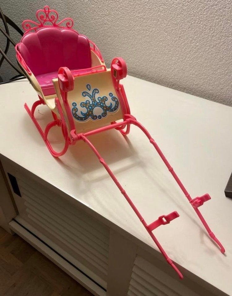 Barbie prinsessen slee roze, Ophalen of Verzenden, Gebruikt, Meisje