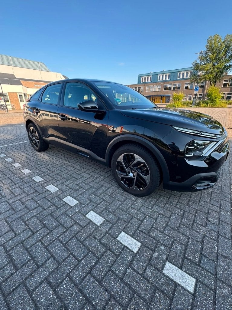 Citroën C4 1.2 Puretech 130pk S&S 2022 Zwart, Voorwielaandrijving, Stof, 1199 cc, Zwart