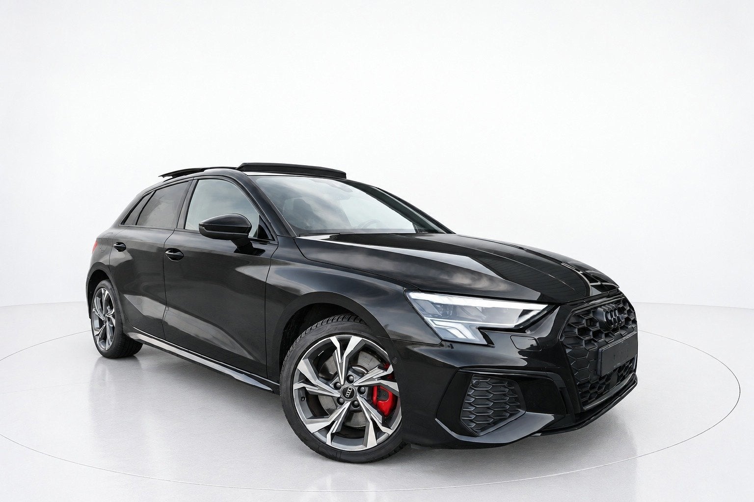 Audi A3 Sportback 45 TFSI e S edition Competition 3x S LINE, Dealer onderhouden, Gebruikt, 4 cilinders, Leder en Stof