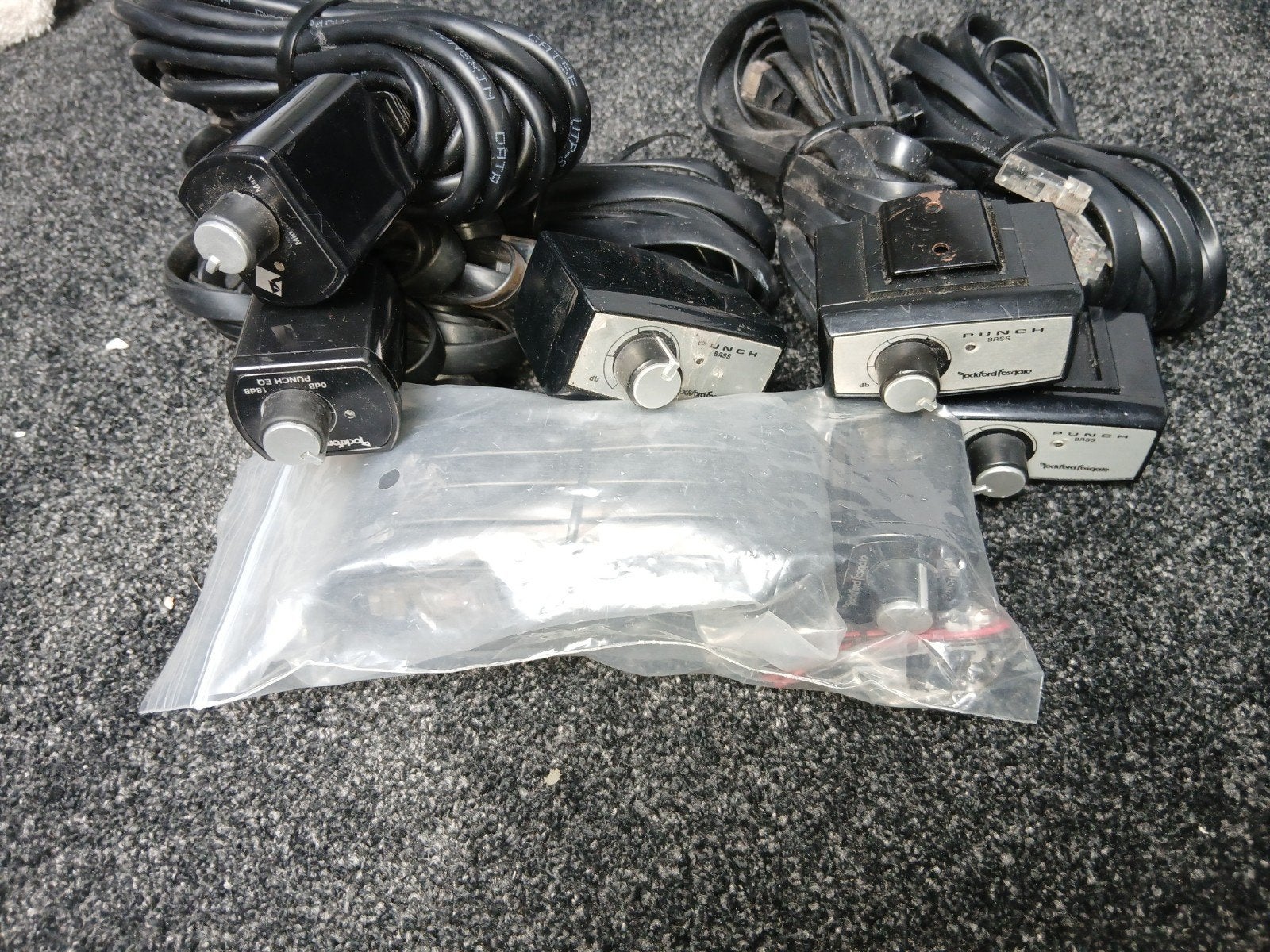 Rockford punch bass remote kleine en grote met kabel

Bij aa, Ophalen