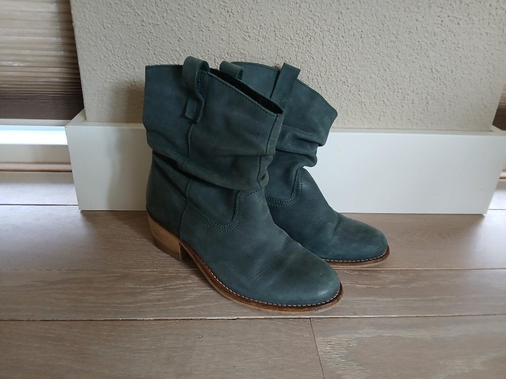 Leuke Enkellaarsjes maat 37, Ophalen of Verzenden, Zo goed als nieuw, Zwart
