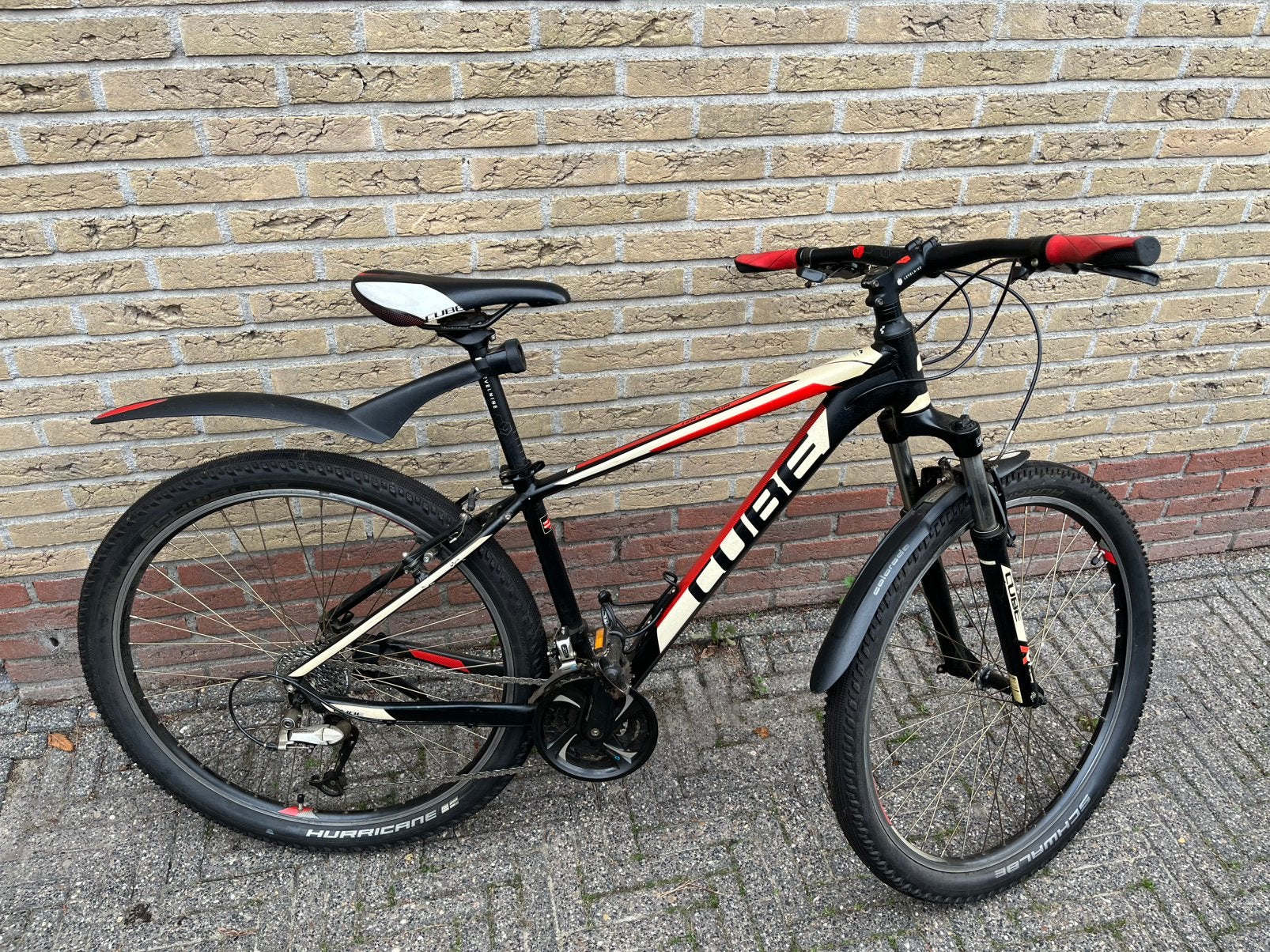Mooie cube mountainbike met 24 versnellingen