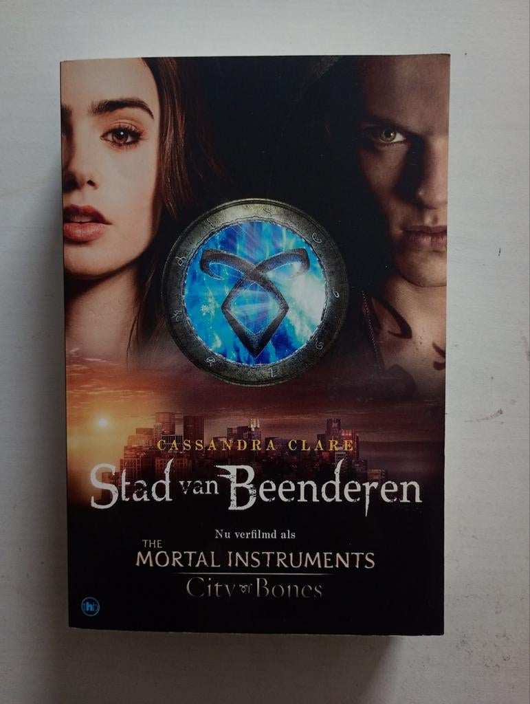 Stad van Beenderen - Cassandra Clare, Boeken, Ophalen of Verzenden
