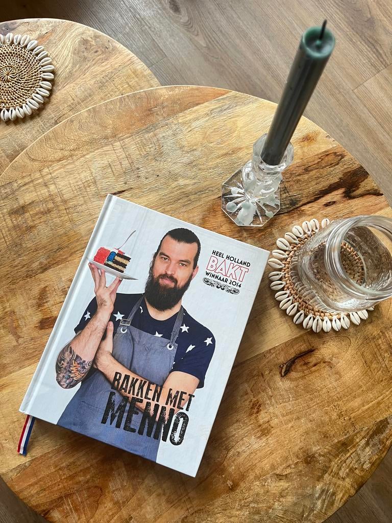 Bakken met Menno - Heel Holland Bakt Winnaar 2014, Taart, Gebak en Desserts, Vegetarisch, Ophalen of Verzenden, Zo goed als nieuw