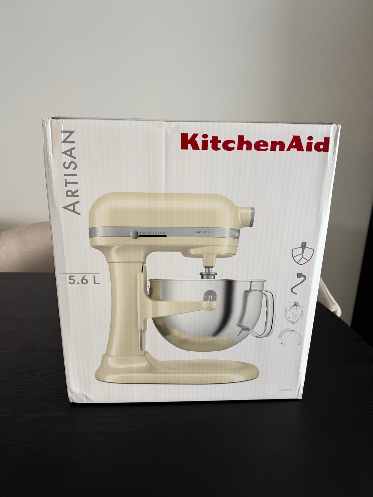 Nieuwe KitchenAid Artisan Mixer 5.6L - Crème (Ongeopend), 4 liter of meer, Ophalen of Verzenden, Nieuw, 3 snelheden of meer
