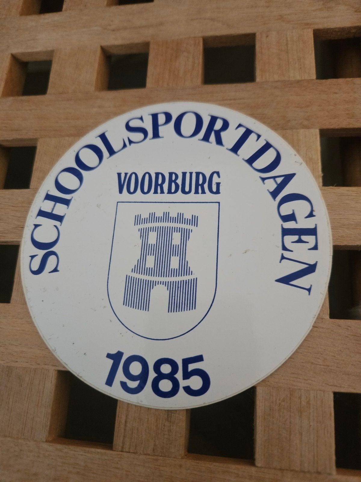 Schoolsportdagen Voorburg 1985 sticker, Ophalen of Verzenden