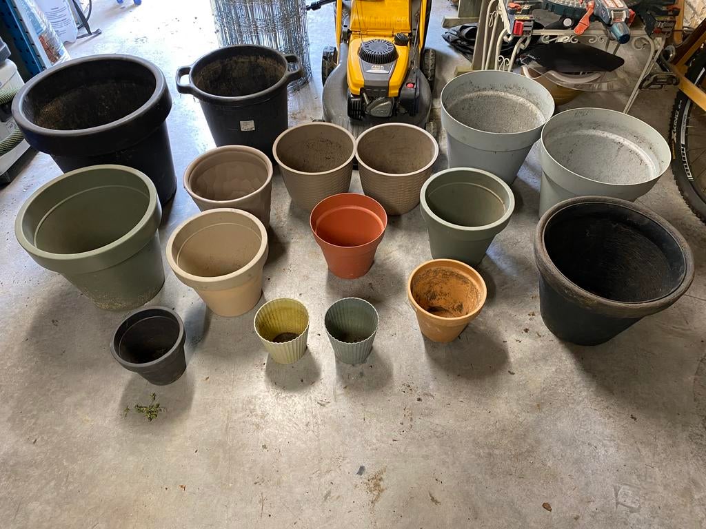 Diverse plantenpotten, Tuin en Terras, Bloempotten, Ophalen, Kunststof, Rond, Zo goed als nieuw