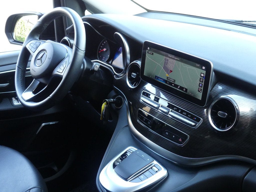 Mercedes-Benz V-Klasse 300d Extra Lang Dubbel Cabine Trekhaa, Achterwielaandrijving, Gebruikt, Euro 6, 4 cilinders