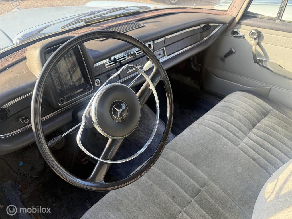 Mercedes W110 Heckflosse Projectwagen, foto 8
