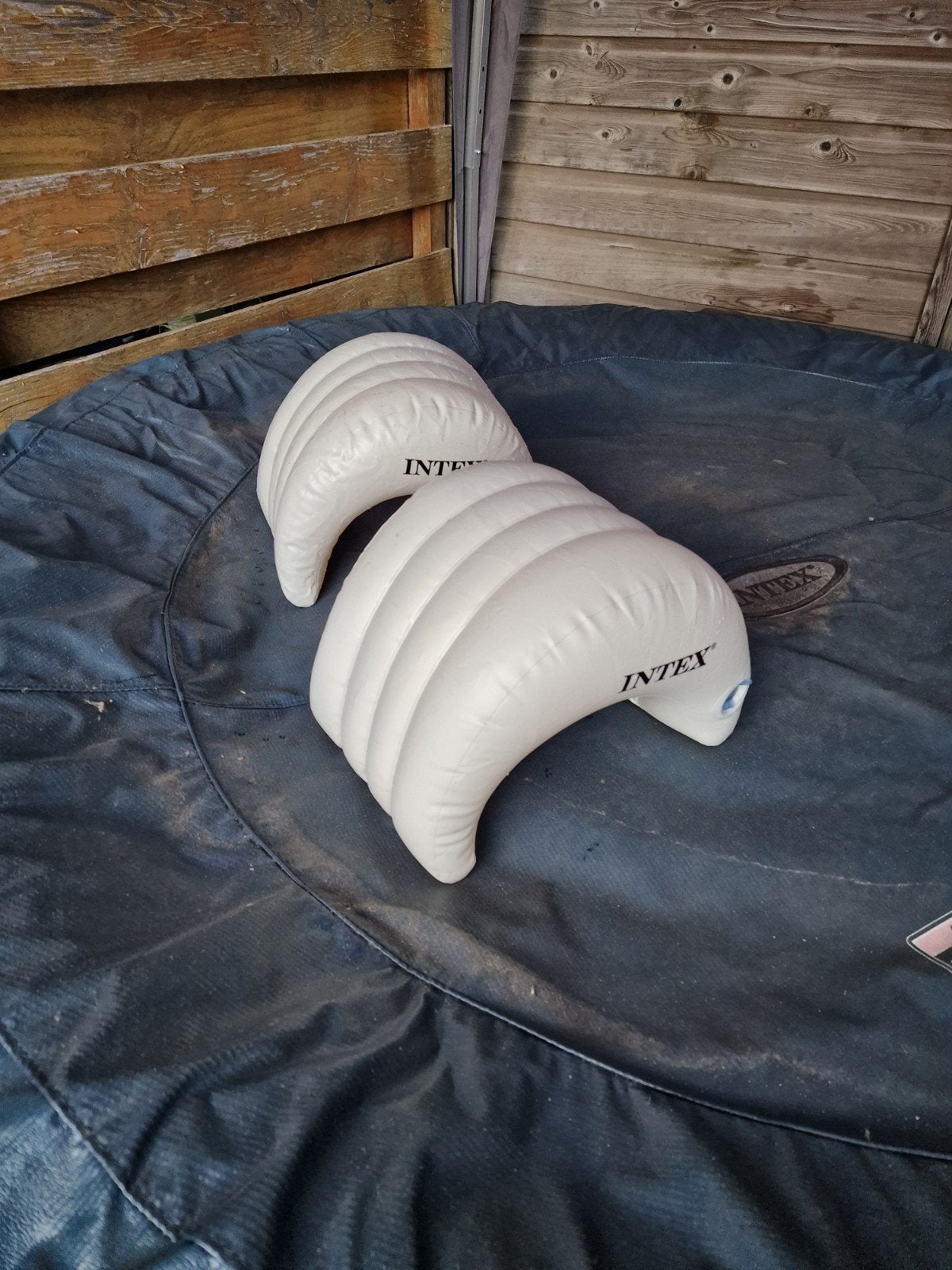 Intex spa hoodfdsteun, Ophalen, Zo goed als nieuw