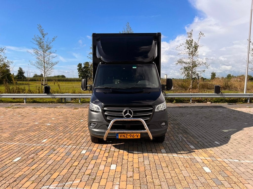 Zeer nette Mercedes-Benz Sprinter 515 bakwagen+laadklep, Automaat, Euro 5, Achterwielaandrijving, Zwart