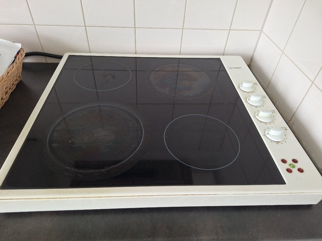 Indesit keramische kookplaat, Witgoed en Apparatuur, Ophalen, Gebruikt, 4 kookzones, Vrijstaand