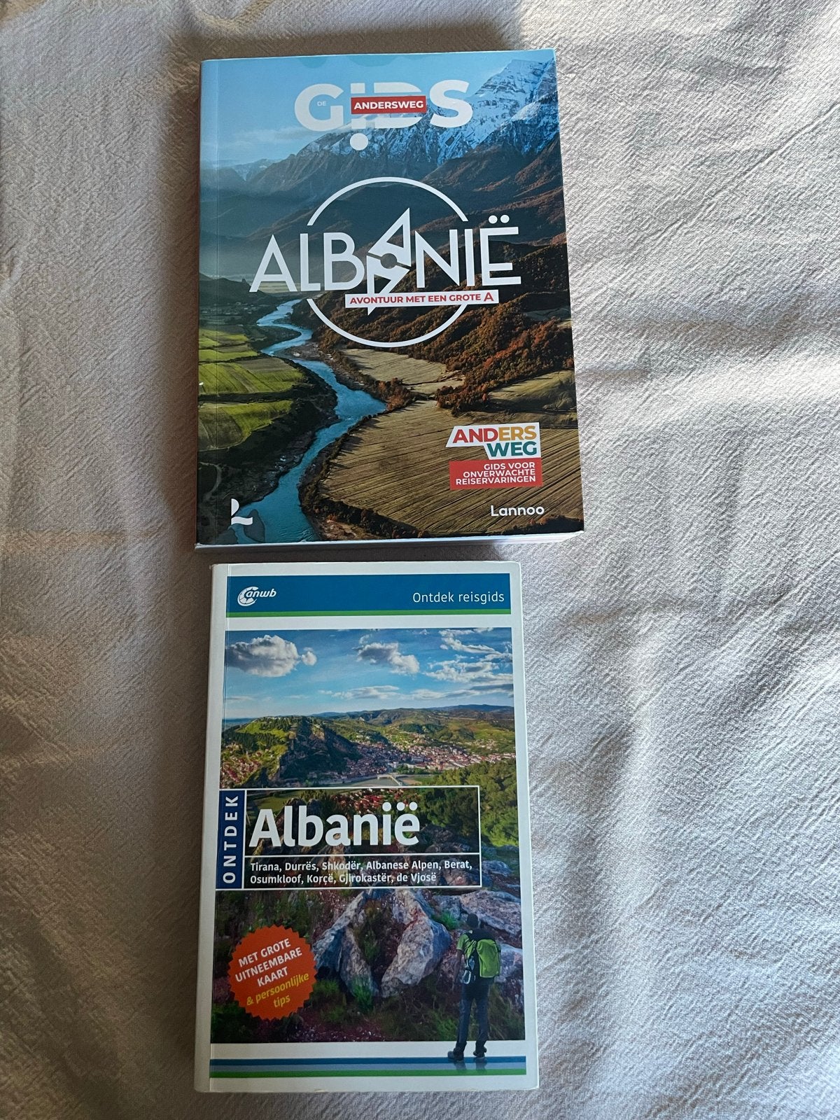 Reisgidsen Albanië: ANWB Ontdek en Lannoo Anders Reizen, Gelezen, Europa, Ophalen of Verzenden, Reisgids of -boek