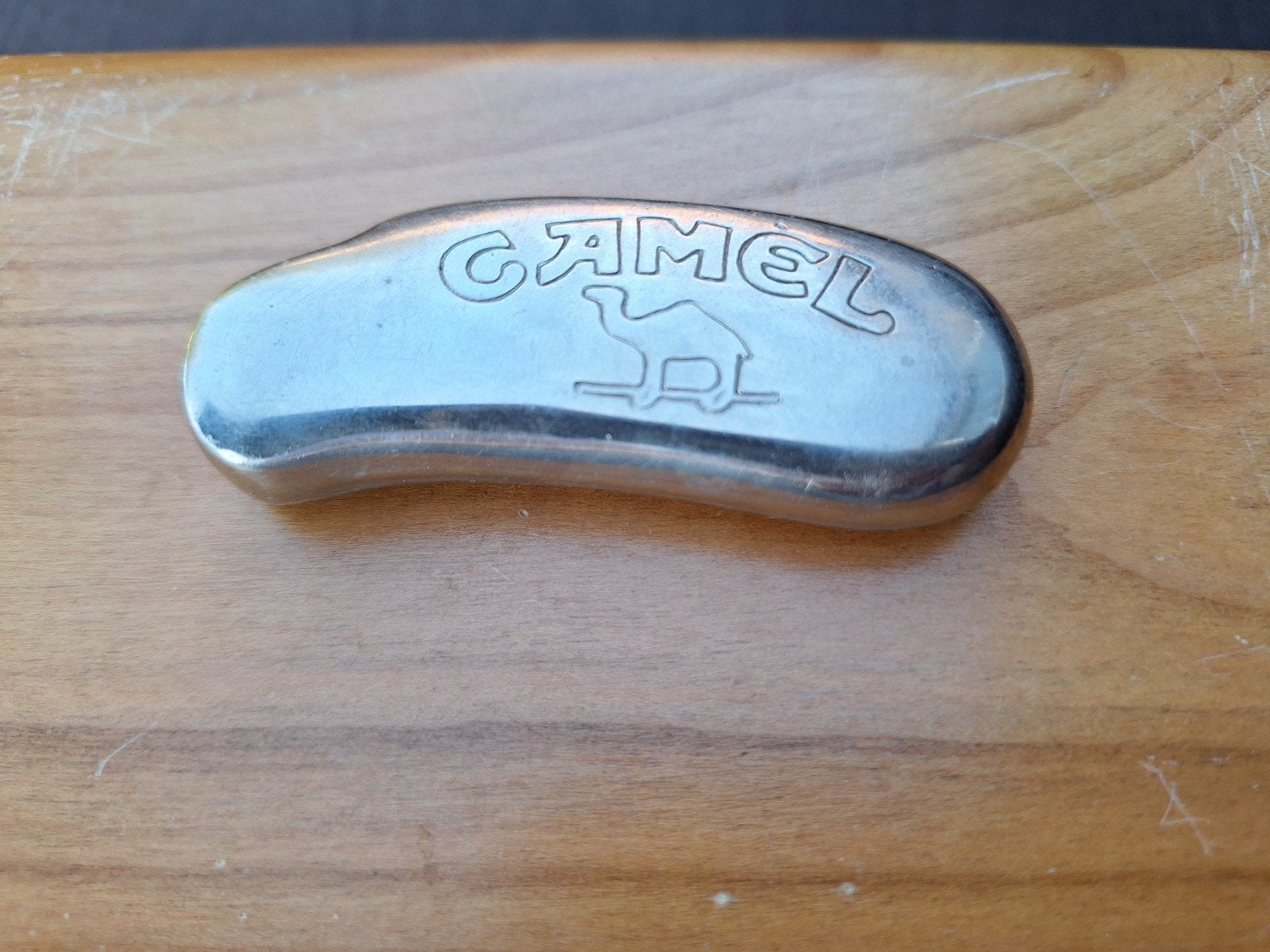 Vintage Camel Metalen Aanstekerhoes / Aanstekerhouder, Ophalen of Verzenden, Gebruikt, Aansteker