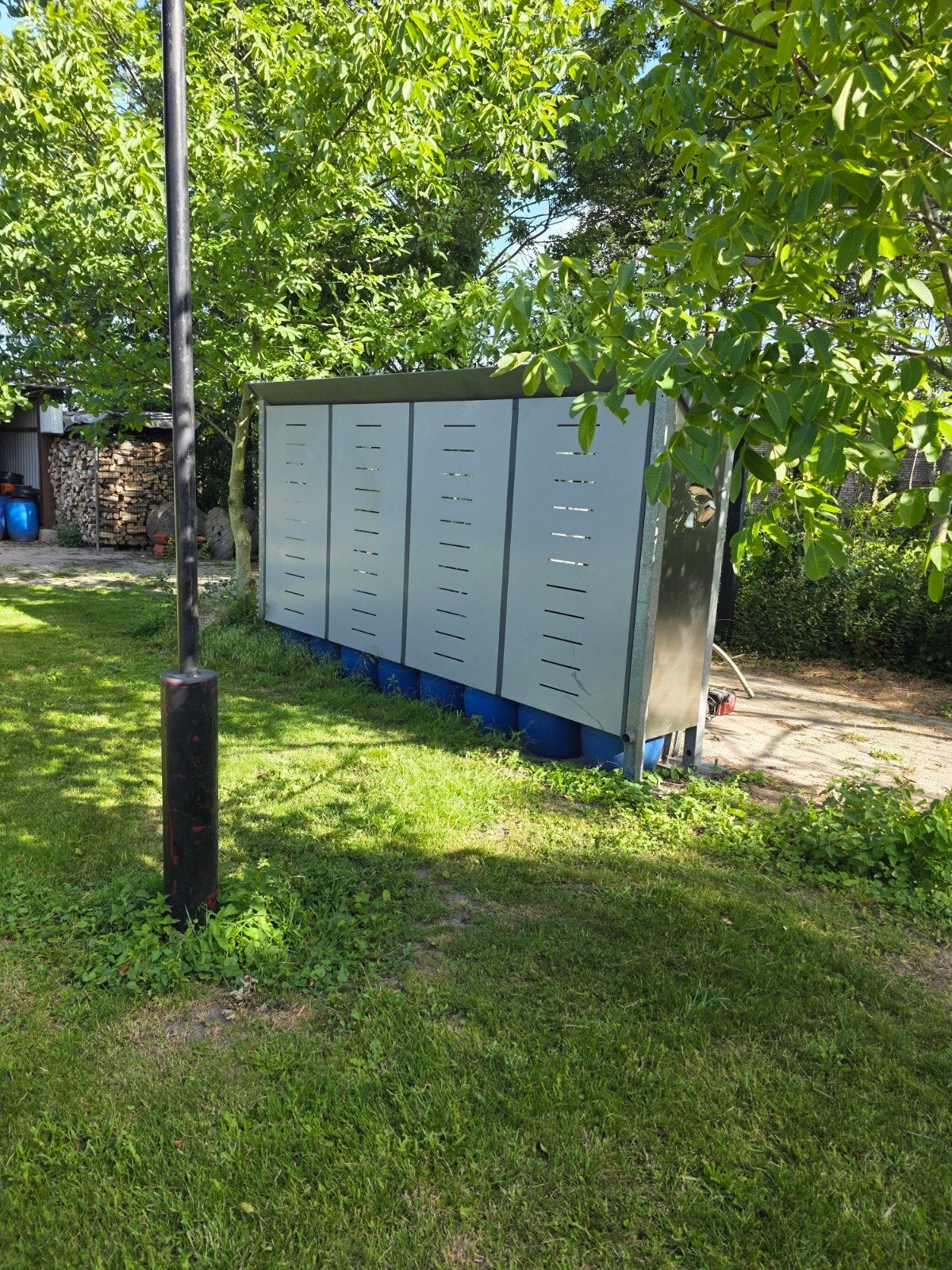 Afdakje / Bushokje, Ophalen