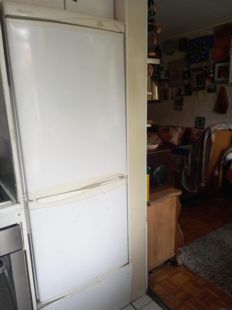 Gebruikte Bauknecht Koel-vriescombinatie (Inbouw), Witgoed en Apparatuur, Koelkasten en IJskasten, Ophalen, Gebruikt, 200 liter of meer