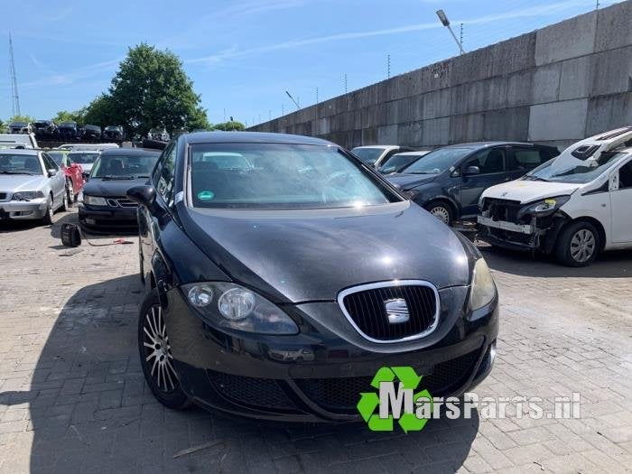 Fusee rechts-voor van een Seat Leon, Gebruikt, -, -, Ophalen of Verzenden