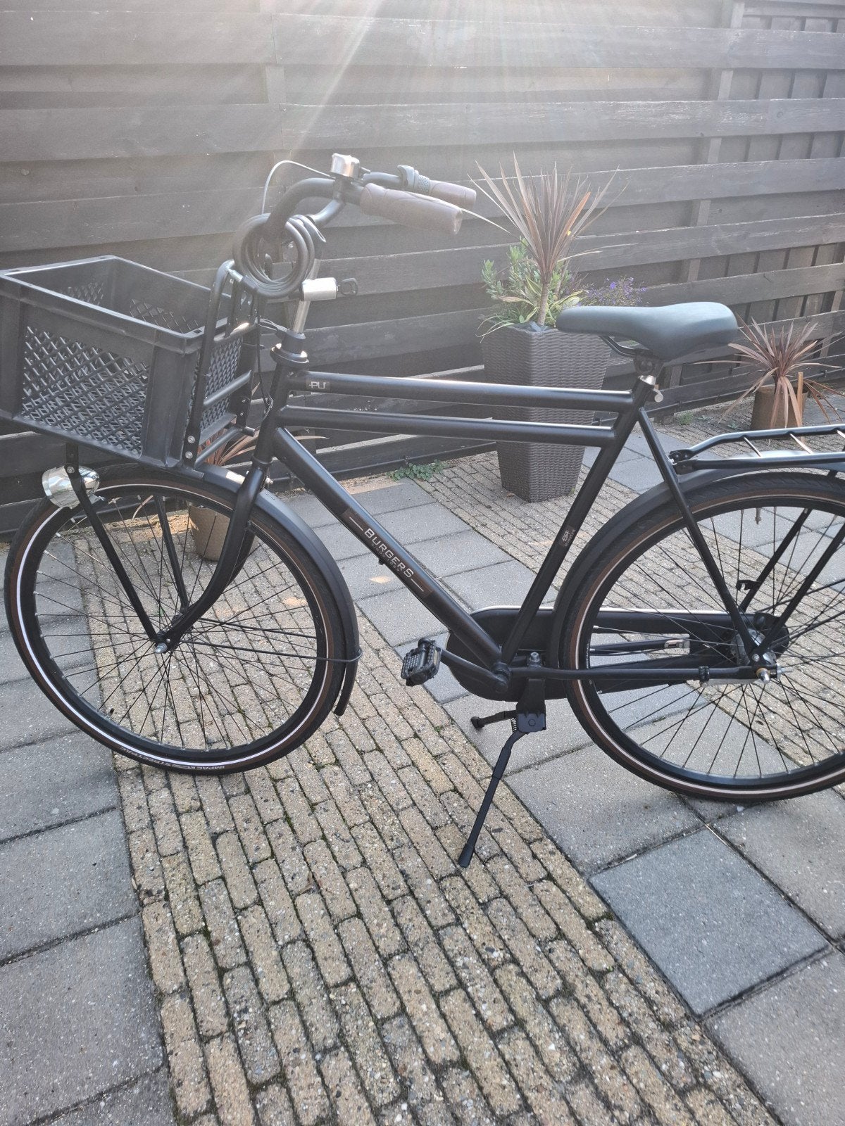 Nette zwarte herenfiets 28 inch, framemaat 58 cm, Terugtraprem, Gebruikt, Versnellingen, 57 tot 61 cm