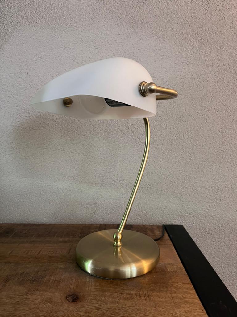 Vintage Bankierslamp Messing/Goud Wit Glazen Kap Notarislamp, Vintage bankierslamp bureaulamp, Ophalen of Verzenden, Minder dan 50 cm