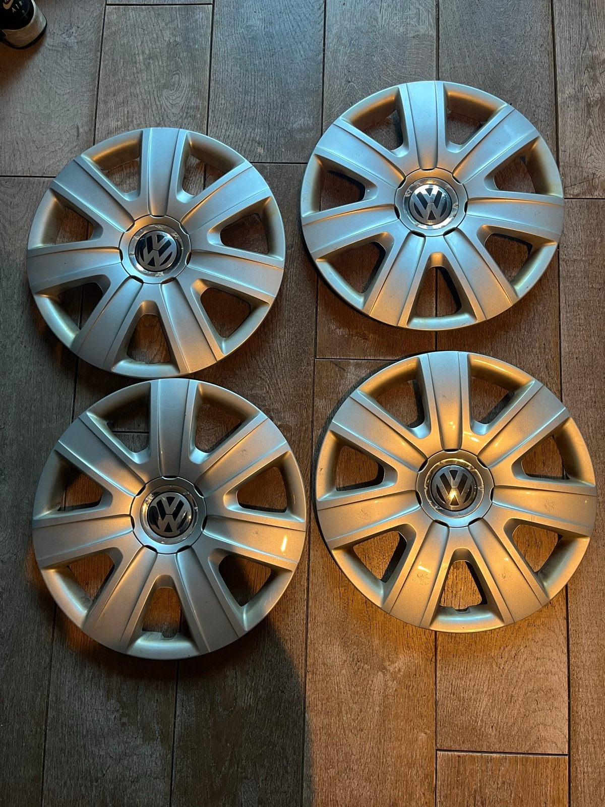 14 inch zilveren Volkswagen Polo wieldoppen (set van 4), Ophalen of Verzenden, Gebruikt