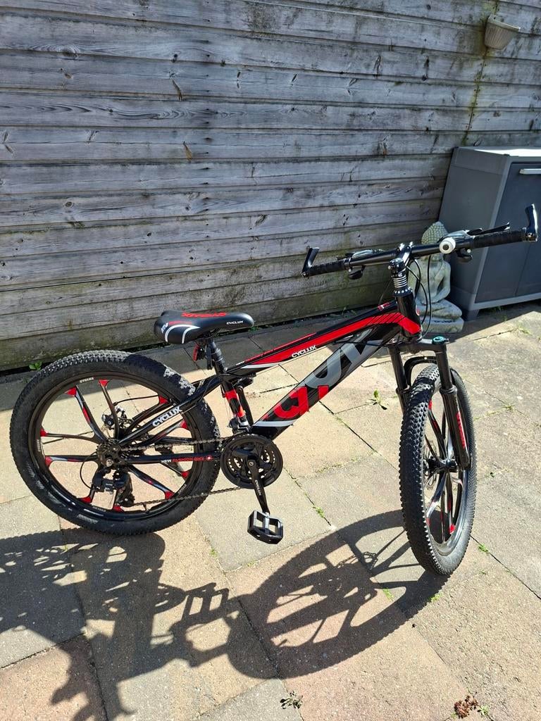 Stoere Mountainbike Zwart/Rood - Zo goed als nieuw, Ophalen of Verzenden