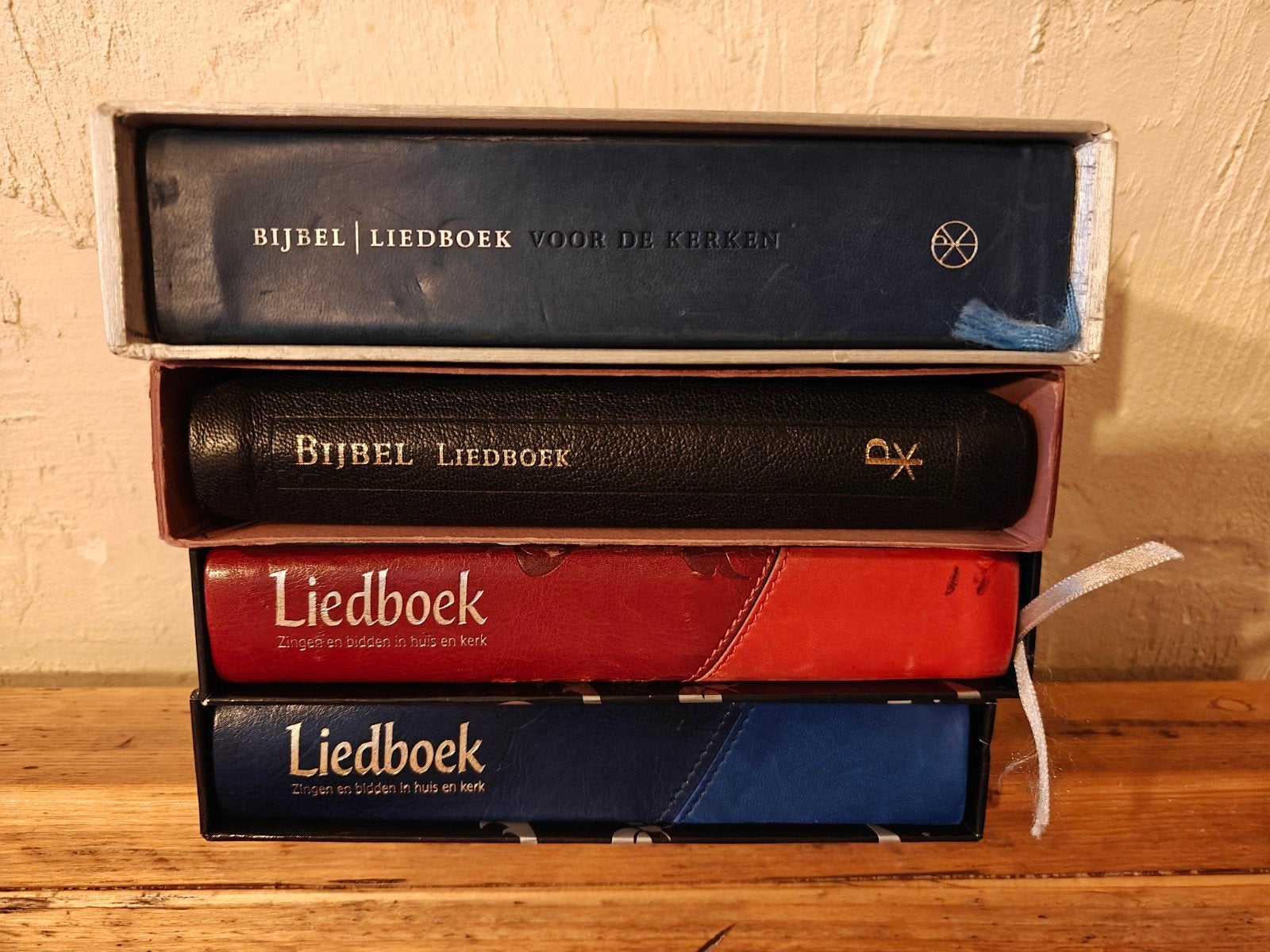 4 X Liedboek (Bijbel), Ophalen of Verzenden, Zo goed als nieuw