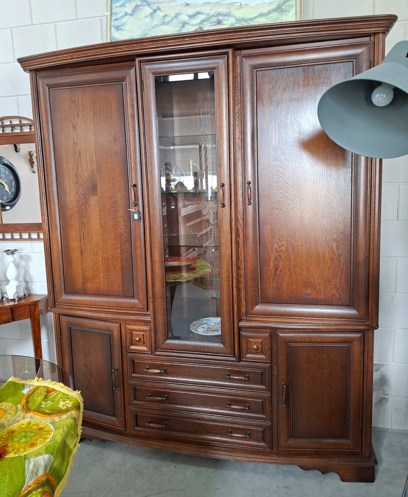 Kast donkerbruin | 175x48x208cm | glazen ruit | veel ruimte, Ophalen, Gebruikt, 200 cm of meer, 150 tot 200 cm