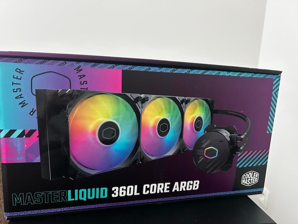 Cooler Master MasterLiquid 360L Core ARGB Waterkoeling, Computers en Software, Computerkoelers, Ophalen, Nieuw, Waterkoeling