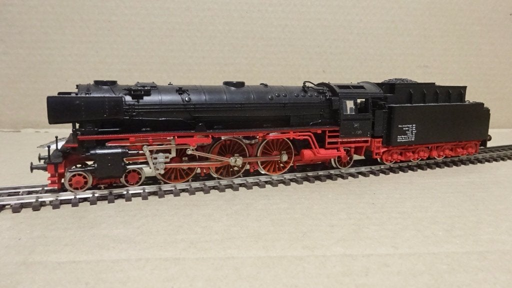 9 Fleischmann locomotieven - VITRINEMODELLEN - NIEUWSTAAT, Fleischmann, Ophalen of Verzenden, Zo goed als nieuw, Analoog