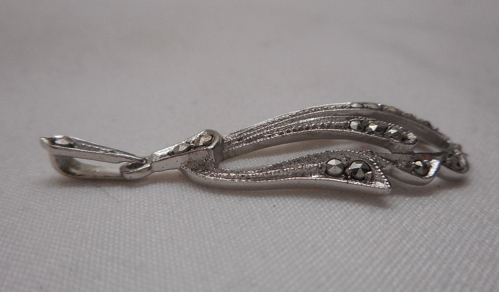 Zilveren vintage hanger met markasiet nr.299, Verzenden, Zo goed als nieuw, Zilver, Zilver