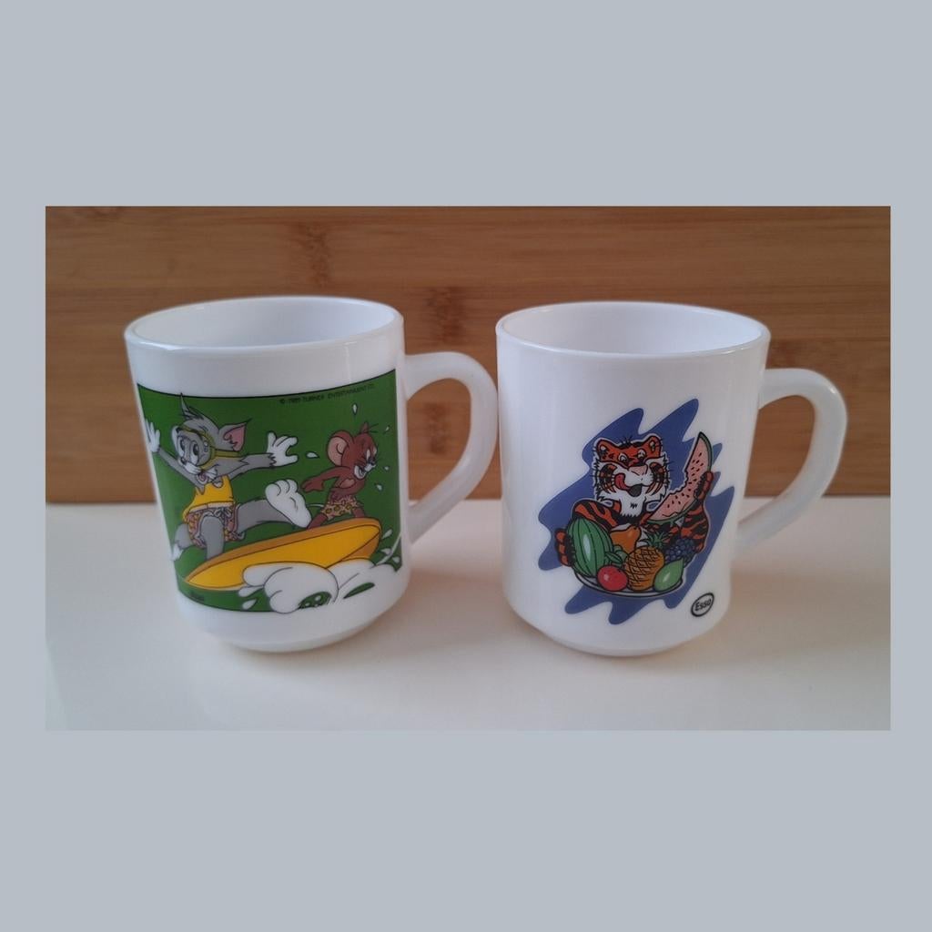 Set van 2 Vintage Arcopal Mokken - Tom & Jerry (1989) & Esso, Verzamelen, Ophalen of Verzenden, Huis en Inrichting