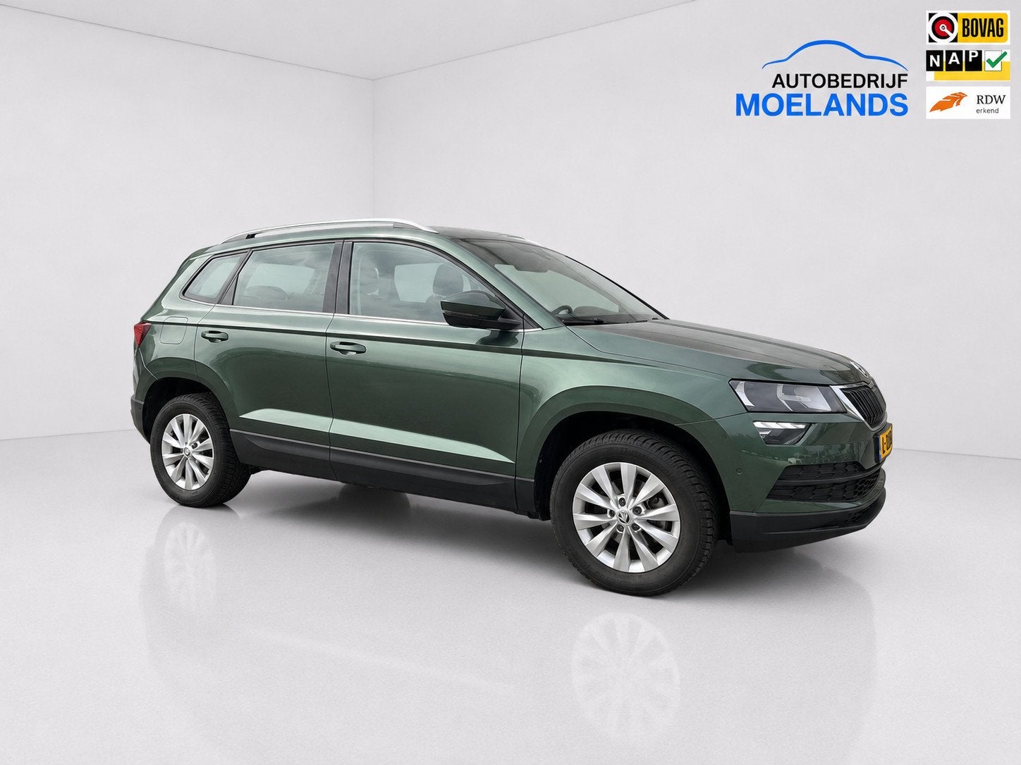 Skoda Karoq 1.0 TSI Business Edition *Navi/telefoon, * PDC., Voorwielaandrijving, Stof, Gebruikt, Handgeschakeld