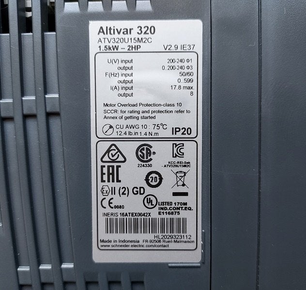 Schneider ATV320 frequentieregelaar 1~230V in, 1,5kW, Schneider, Zo goed als nieuw, Schneider Nederland, Info@schneider.nl