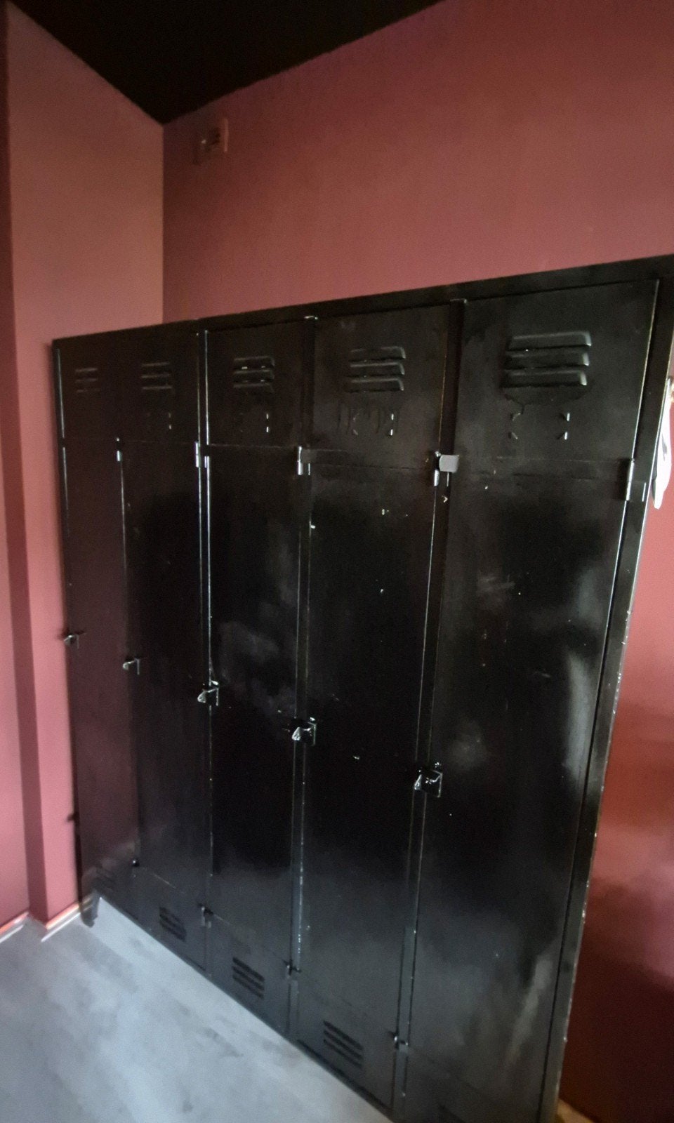 Grote stalen lockerkast zwart, Ophalen, Gebruikt