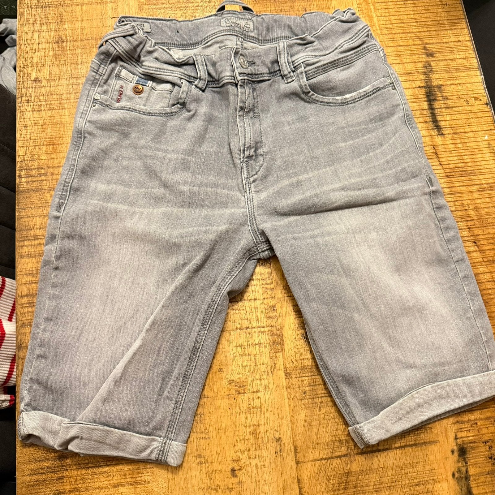 LTB Blue Addicted Grijze Denim Korte Broek Maat 176, Kinderen en Baby's, Kinderkleding | Maat 176, Ophalen of Verzenden, Zo goed als nieuw