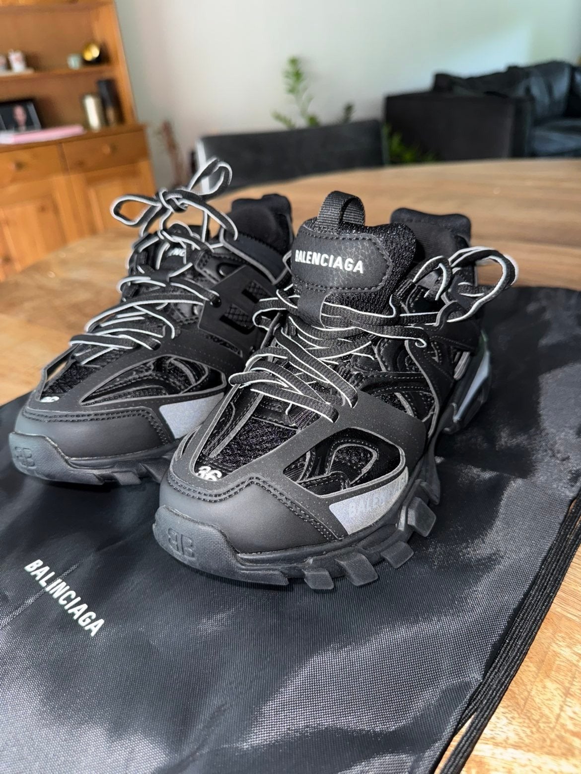 balenciaga tracks nieuw maat 36, Kleding | Heren, Ophalen of Verzenden, Nieuw, Zwart