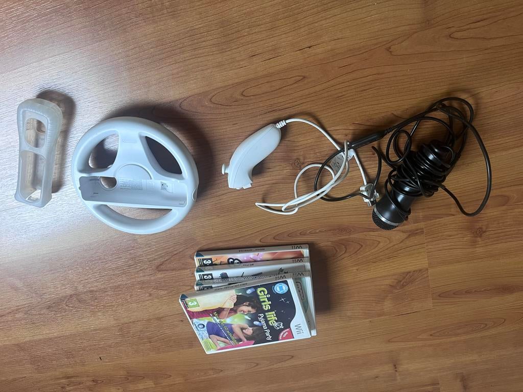 Wii accessoires en games: stuur, microfoon, controller, 4 ga, Spelcomputers en Games, Spelcomputers | Nintendo Wii, Ophalen of Verzenden
