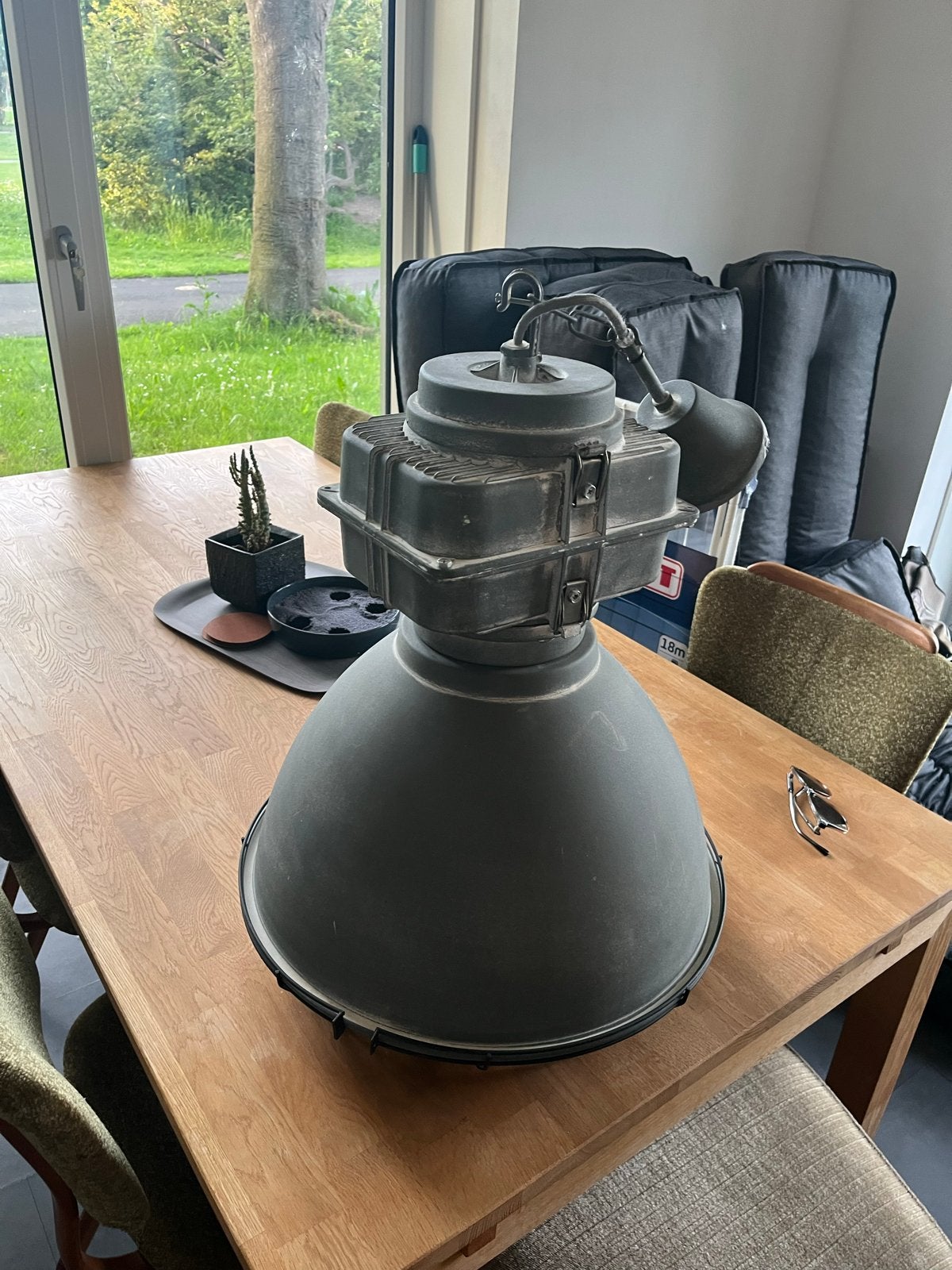 Industriële hanglamp - Grote vintage fabriekslamp, Huis en Inrichting, Kasten | Televisiemeubels, Ophalen, Gebruikt, 50 tot 100 cm