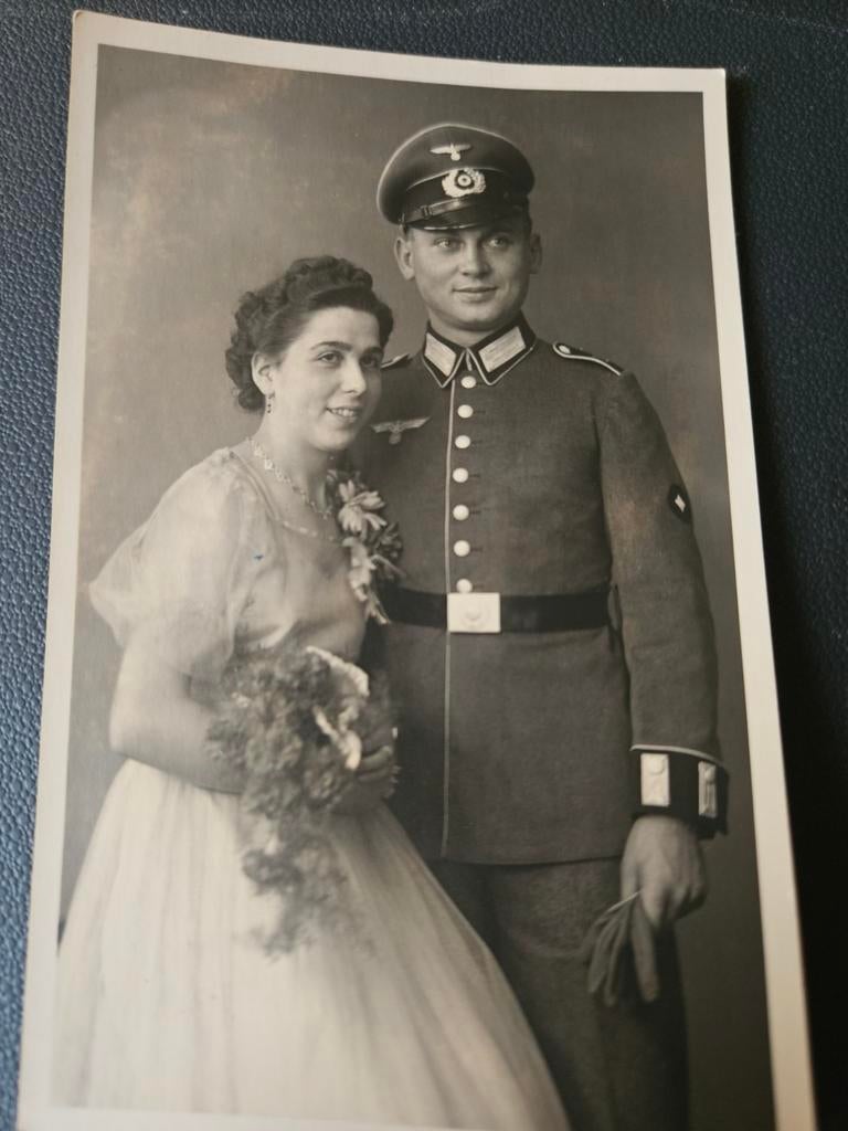 100%orig wo2 PostKaartfoto 1x foto duitse soldaat pet top, Ophalen of Verzenden, Duitsland