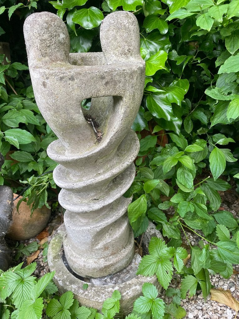 tuin fontein twee mensen gestyleerd 70 cm hoog, Ophalen, Gebruikt, Beton, Fontein