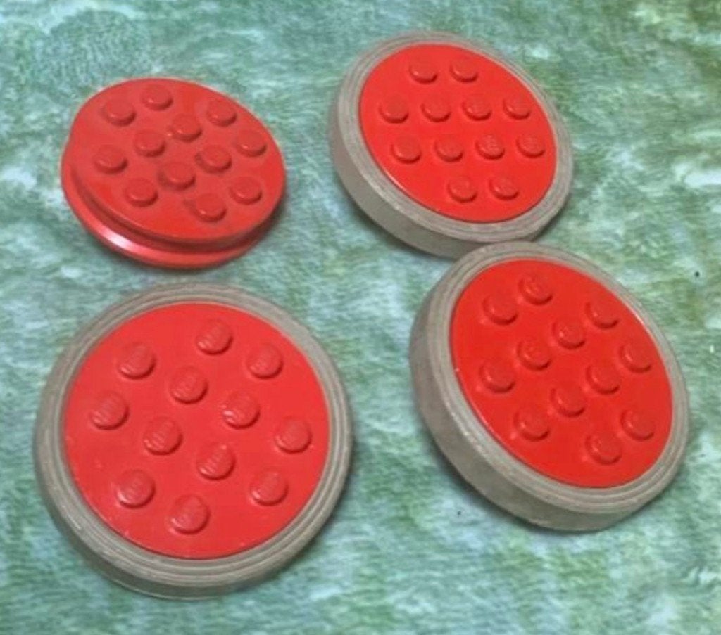 4 Lego wielen groot, 1 bandje mist, Ophalen of Verzenden, Gebruikt