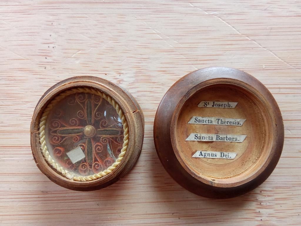 Relikwie St Joseph,Sancta Theresia, Sancta Barbara, Agnus De, Verzamelen, Religie, Ophalen of Verzenden, Gebruikt, Overige typen